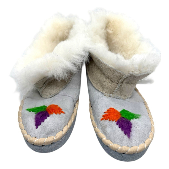 Vintage Shearling Lined Moccasin Slippers EU 38 (US 7.5) Suede Embroidered - Picture 2 of 11